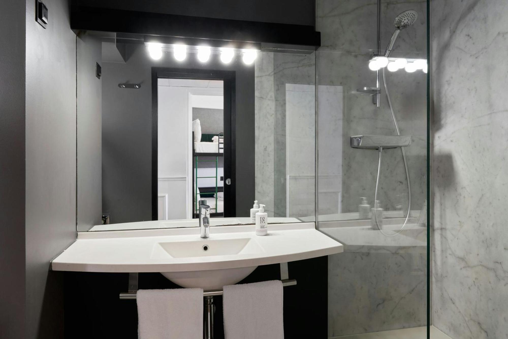 Chambre Familiale Moxy Ultra